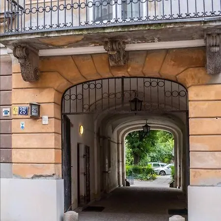 Freta 25, Old Town Warsaw